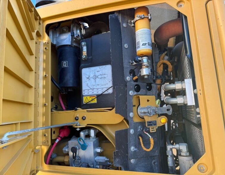 CATERPILLAR CATERPILLAR 12M3 AWD***IMMACULATE/REGISTERED***